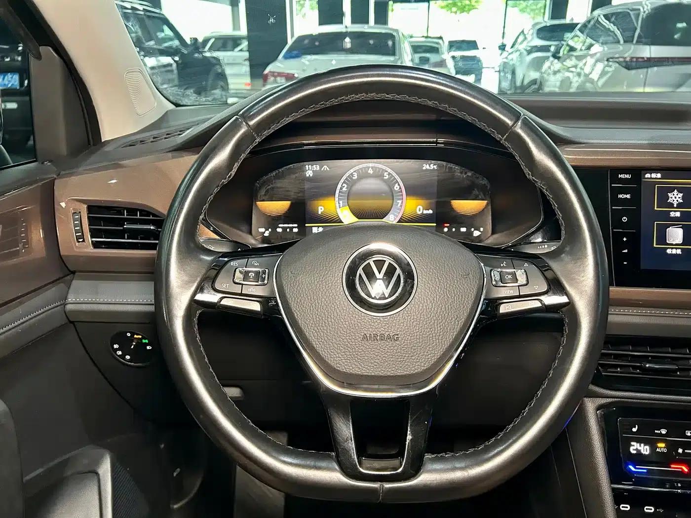 Tharu 2022 280TSI 2WD Luxury Edition — миниатюра 11