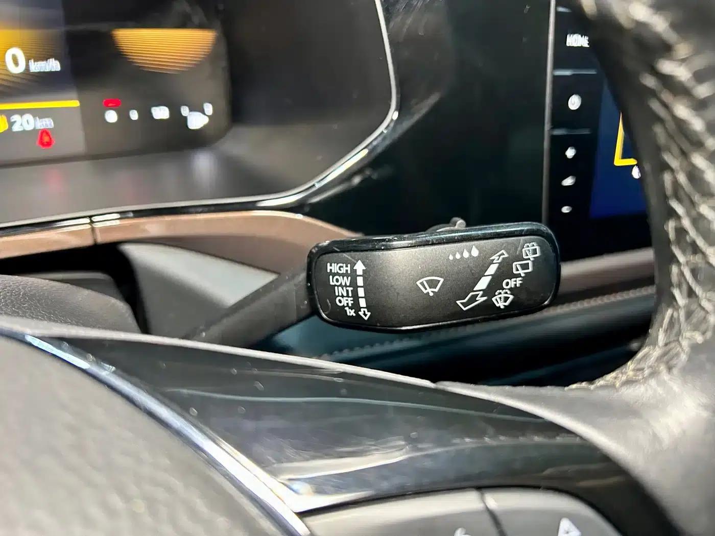 Tharu 2022 280TSI 2WD Luxury Edition — миниатюра 15