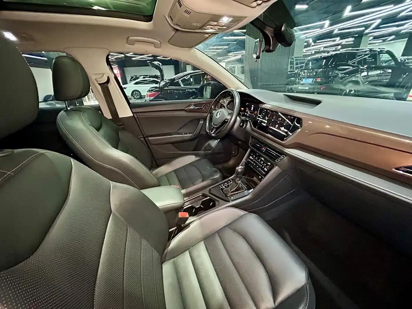 Tharu 2022 280TSI 2WD Luxury Edition — миниатюра 33