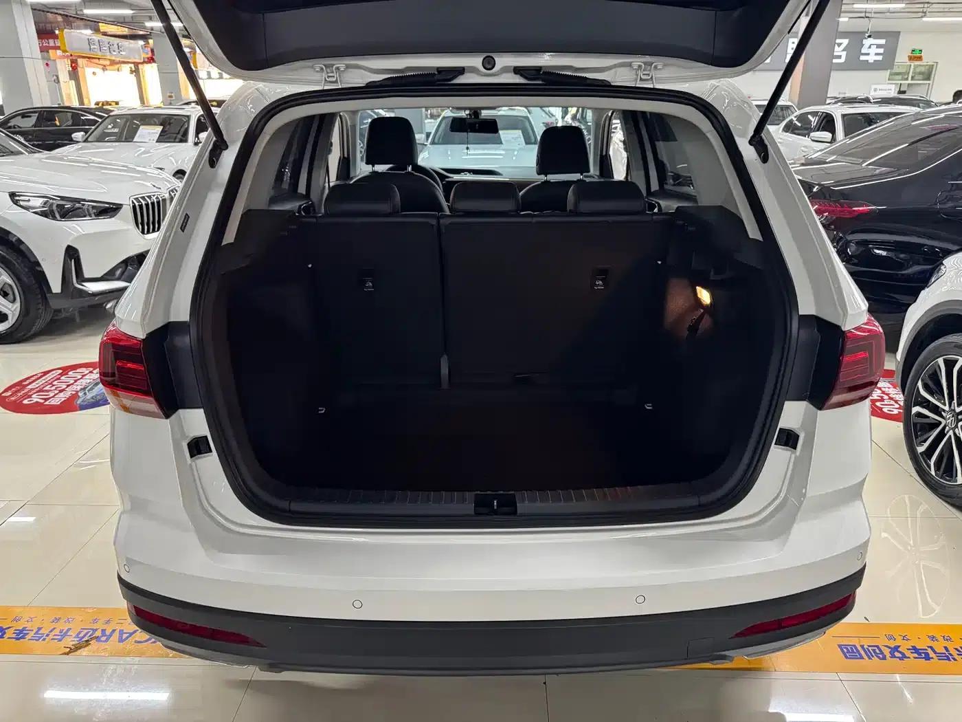 Tharu 2022 280TSI 2WD Luxury Edition — миниатюра 11
