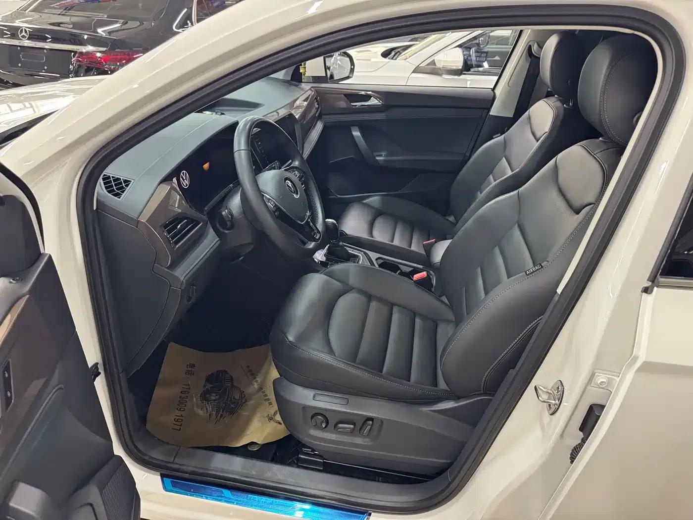 Tharu 2022 280TSI 2WD Luxury Edition — миниатюра 4