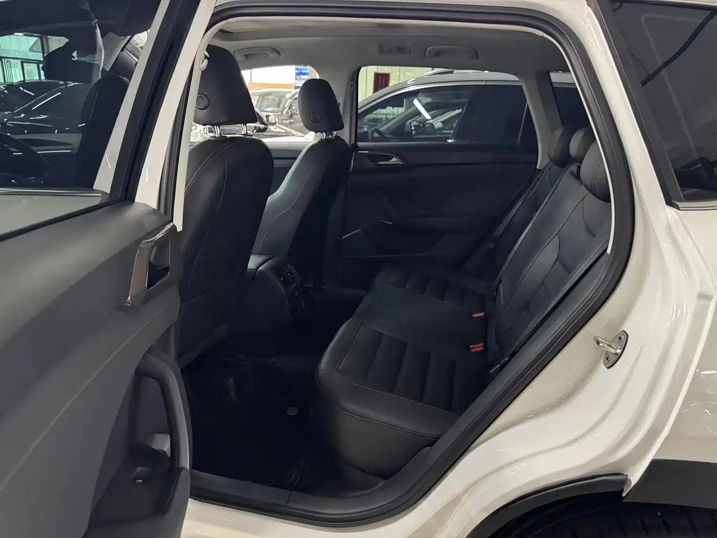 Tharu 2022 280TSI 2WD Luxury Edition — миниатюра 6