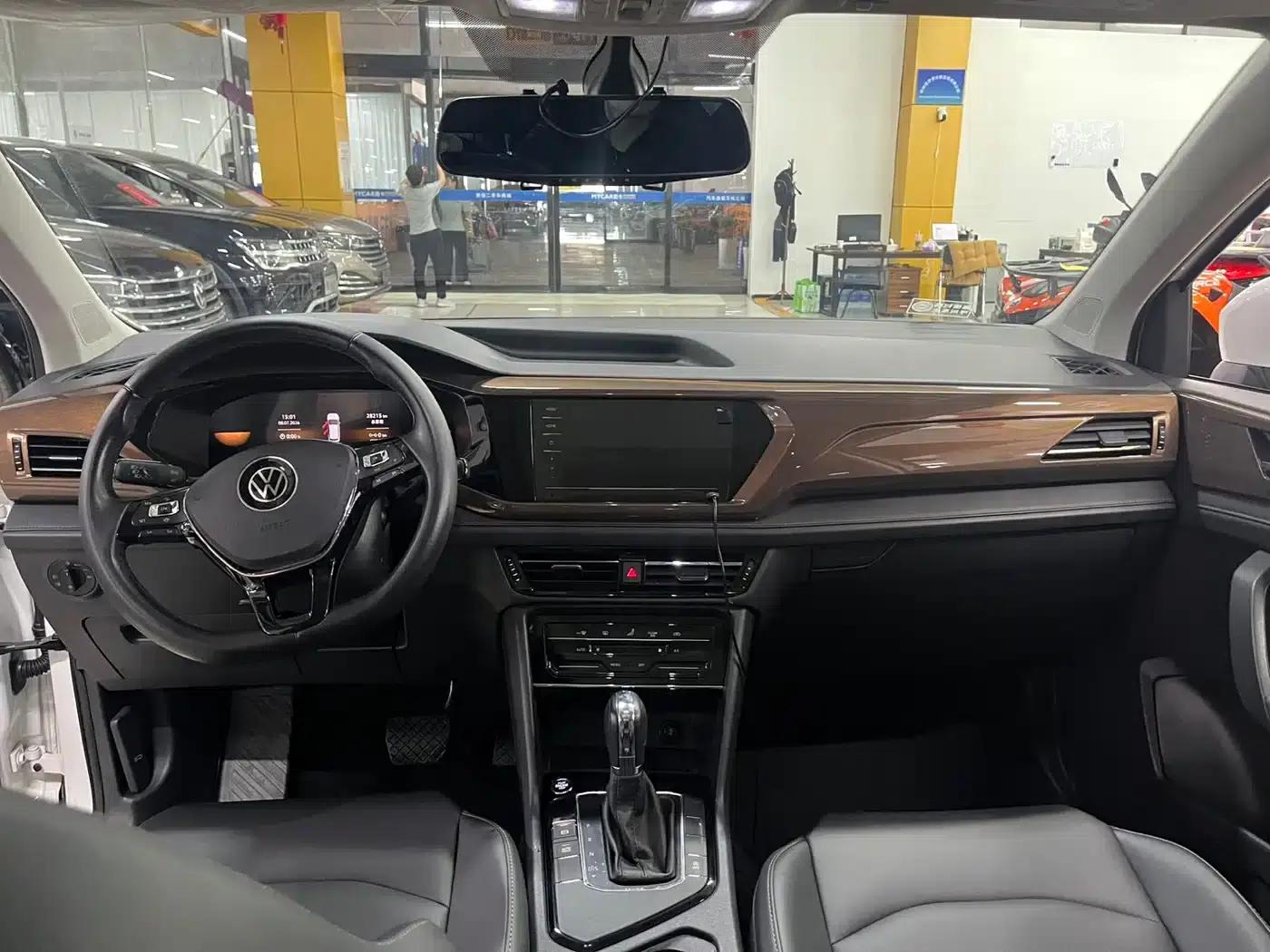 Tharu 2022 280TSI 2WD Comfort Edition — миниатюра 10