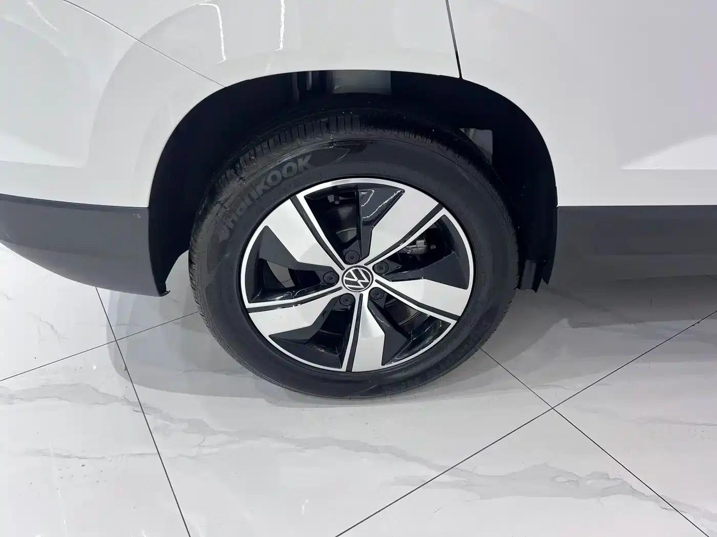 Tharu 2022 280TSI 2WD Luxury Edition — миниатюра 20
