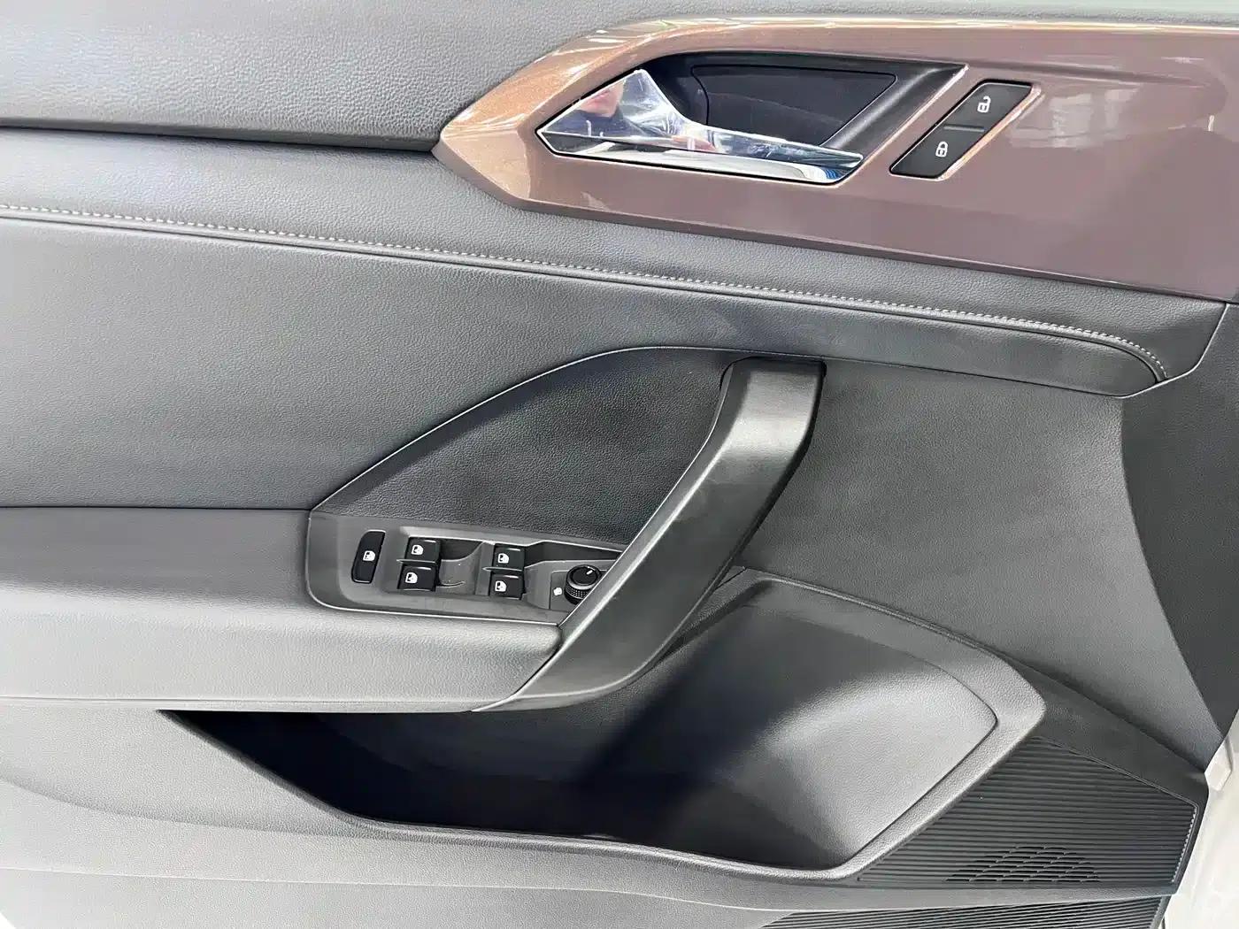 Tharu 2022 280TSI 2WD Luxury Edition — миниатюра 8