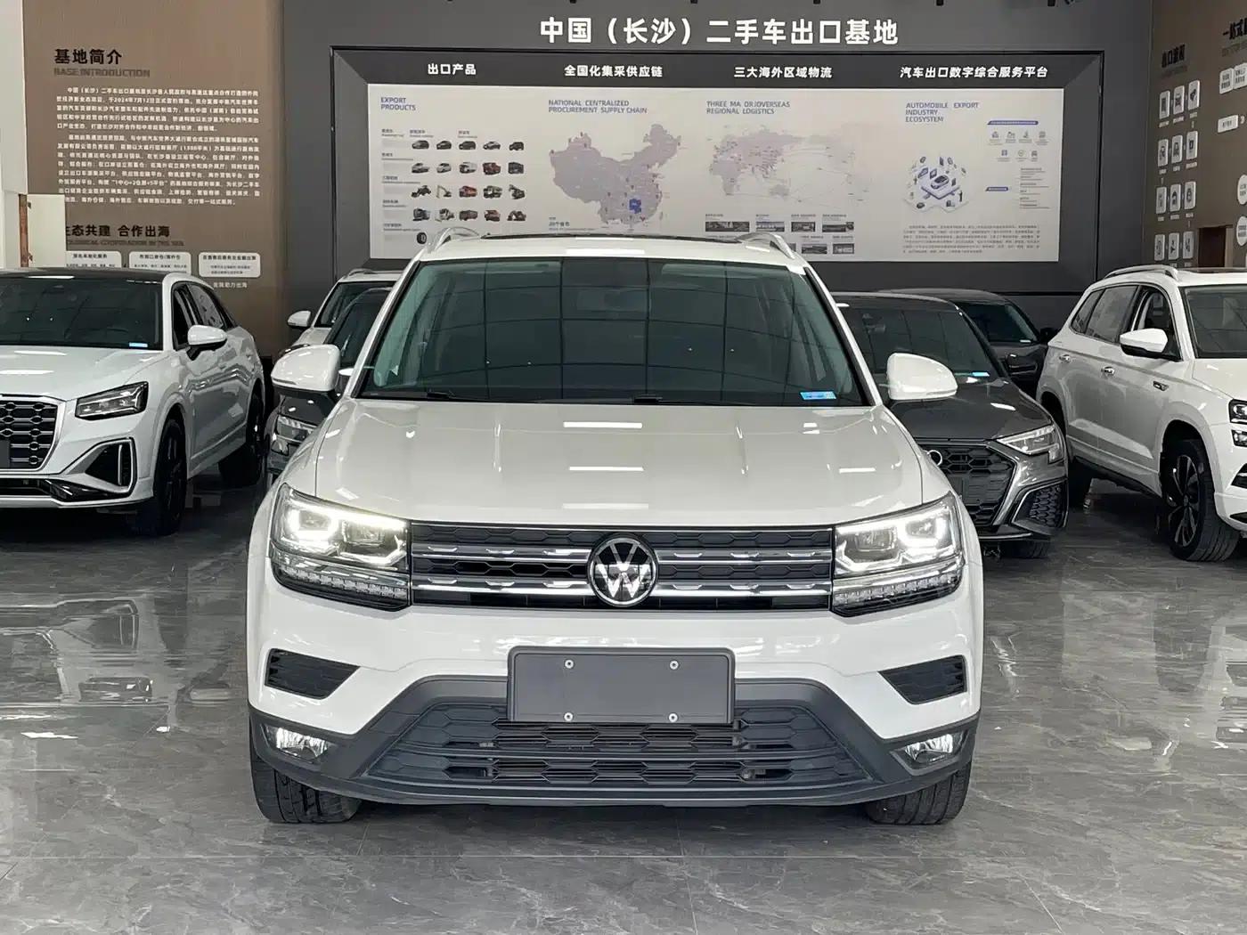Tharu 2022 280TSI 2WD Luxury Edition — миниатюра 2