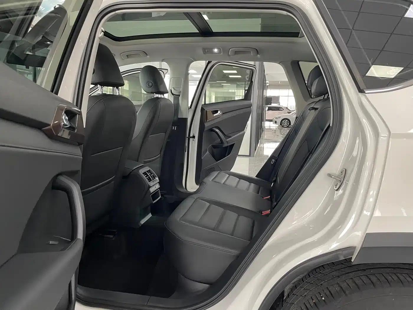 Tharu 2022 280TSI 2WD Luxury Edition — миниатюра 6