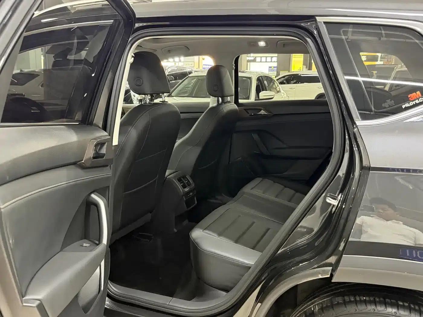 Tharu 2022 280TSI 2WD Luxury Edition — миниатюра 11