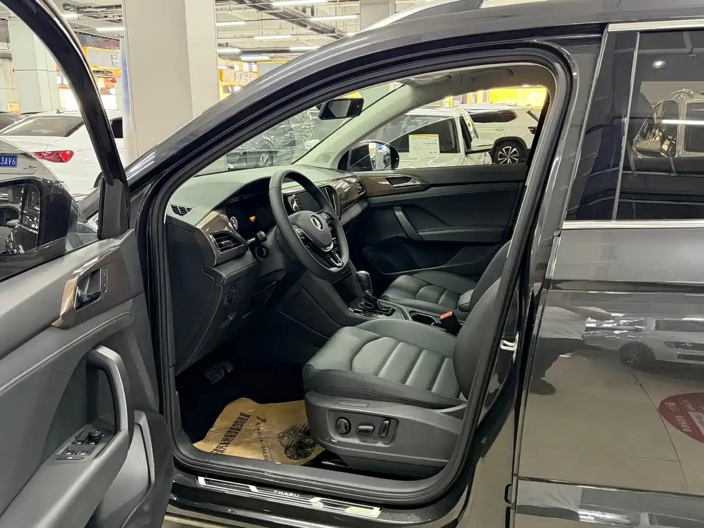 Tharu 2022 280TSI 2WD Luxury Edition — миниатюра 10