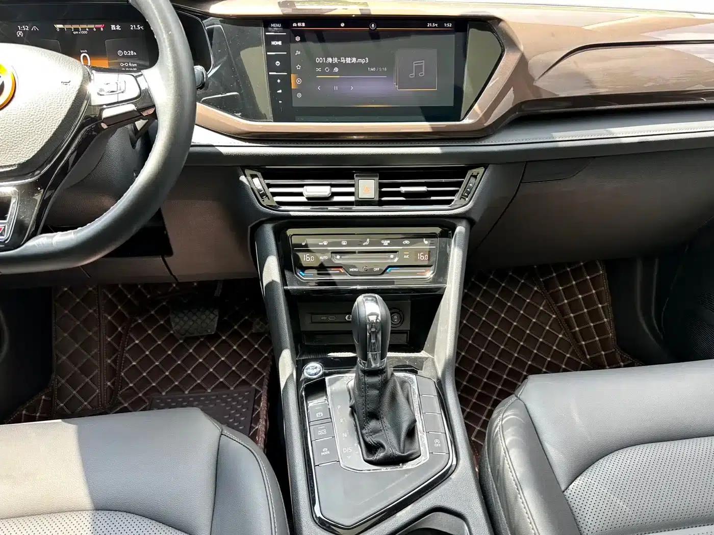 Tharu 2022 280TSI 2WD Luxury Edition — миниатюра 13