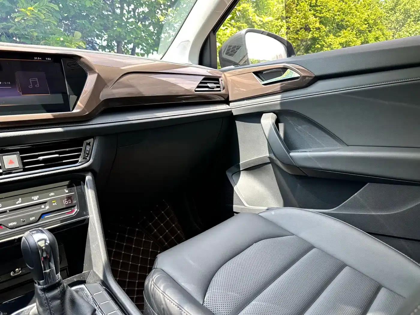 Tharu 2022 280TSI 2WD Luxury Edition — миниатюра 14