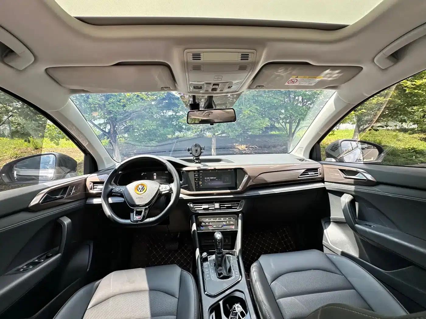 Tharu 2022 280TSI 2WD Luxury Edition — миниатюра 10