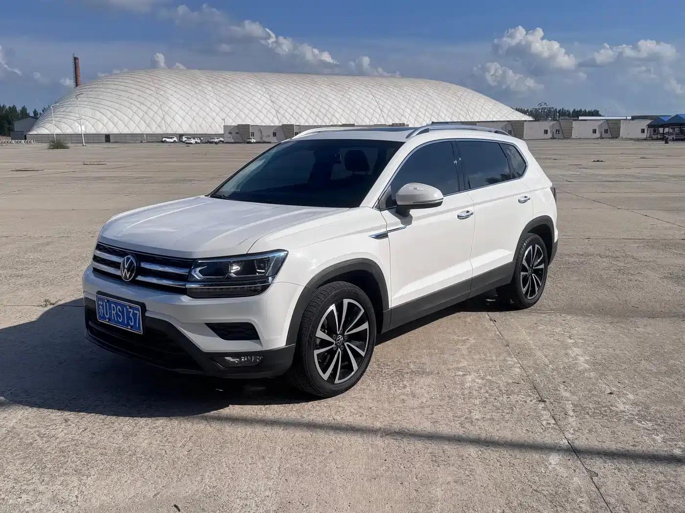 Tharu 2022 280TSI 2WD Luxury Edition — миниатюра 1