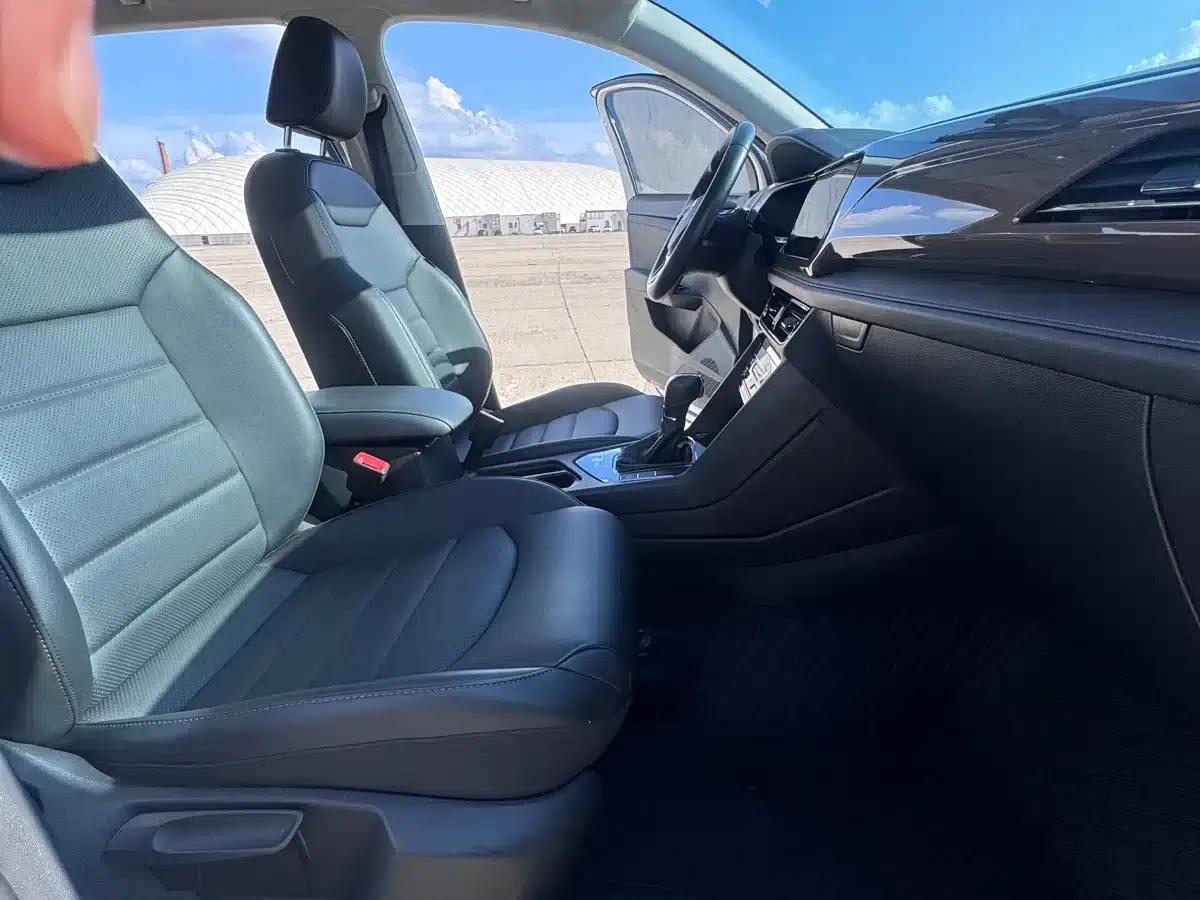 Tharu 2022 280TSI 2WD Luxury Edition — миниатюра 11