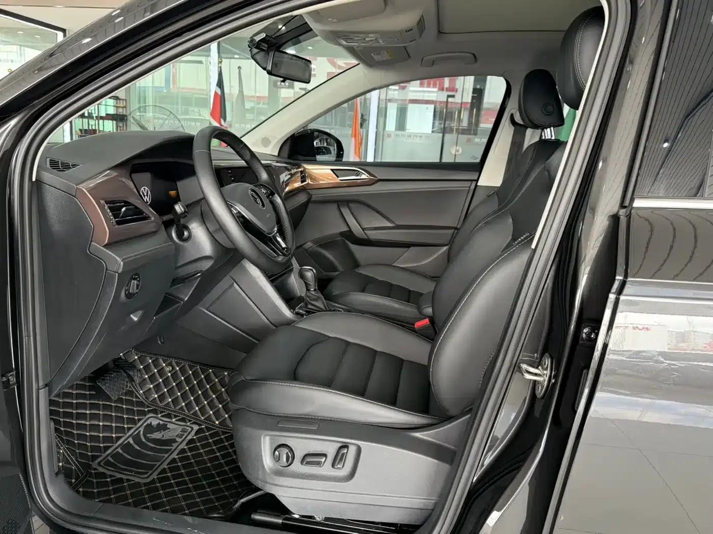 Tharu 2022 280TSI 2WD Luxury Edition — миниатюра 7