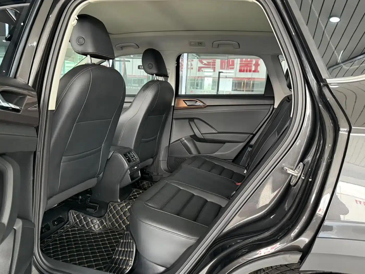 Tharu 2022 280TSI 2WD Luxury Edition — миниатюра 8