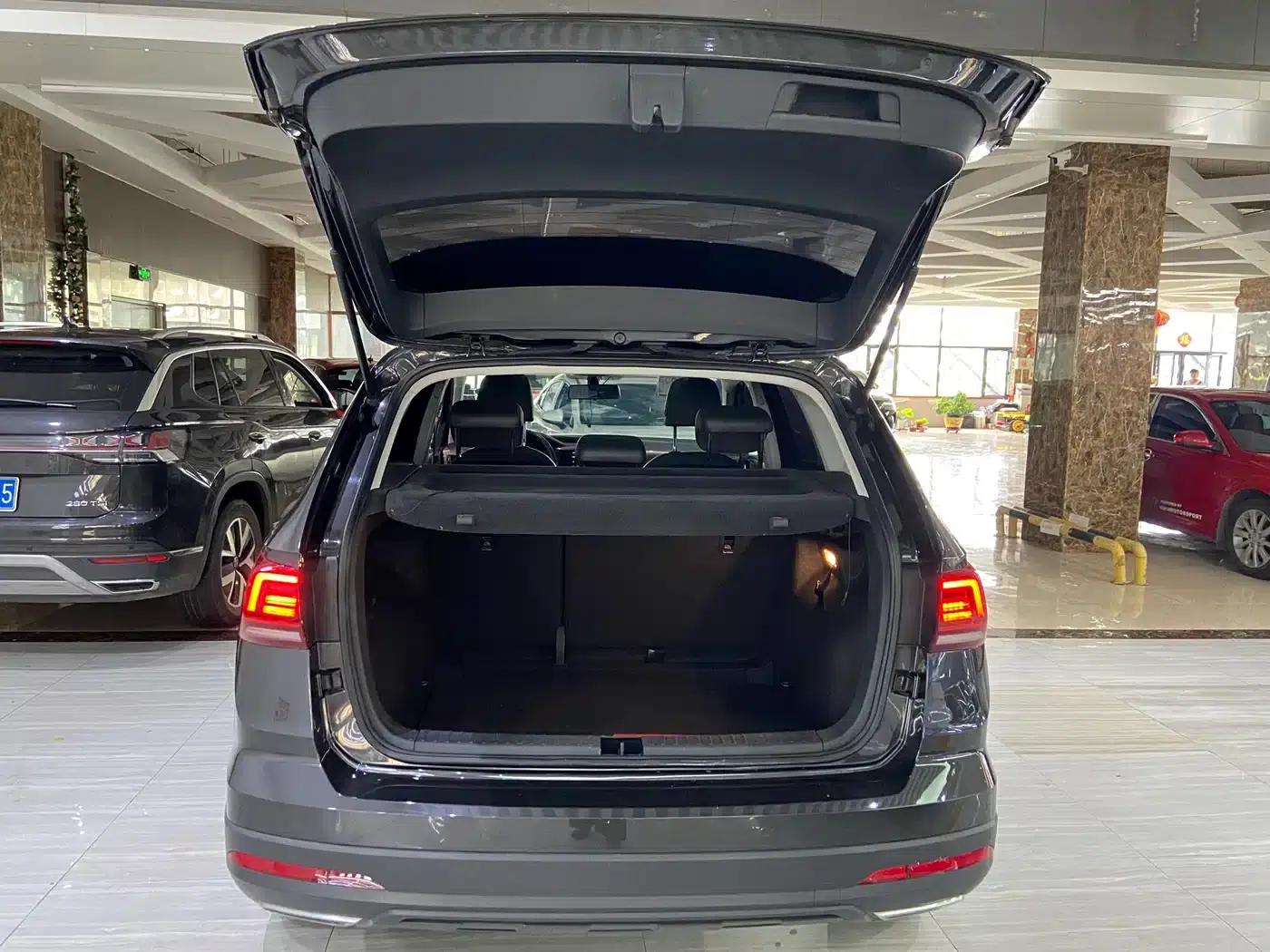 Tharu 2022 280TSI 2WD Luxury Edition — миниатюра 12