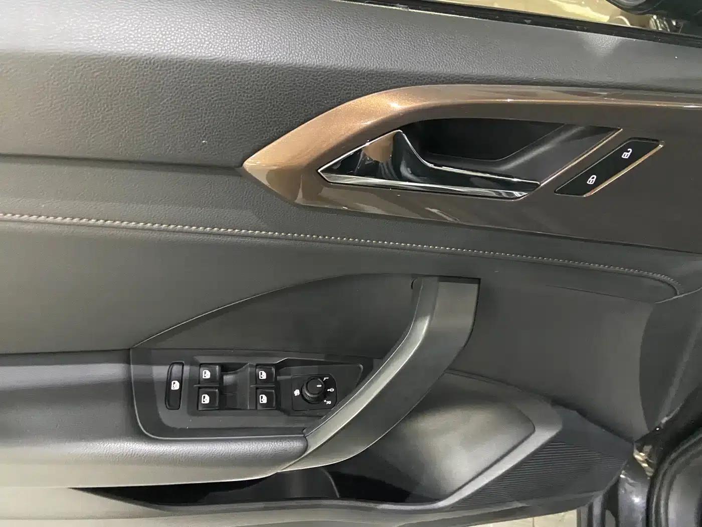 Tharu 2022 280TSI 2WD Luxury Edition — миниатюра 15