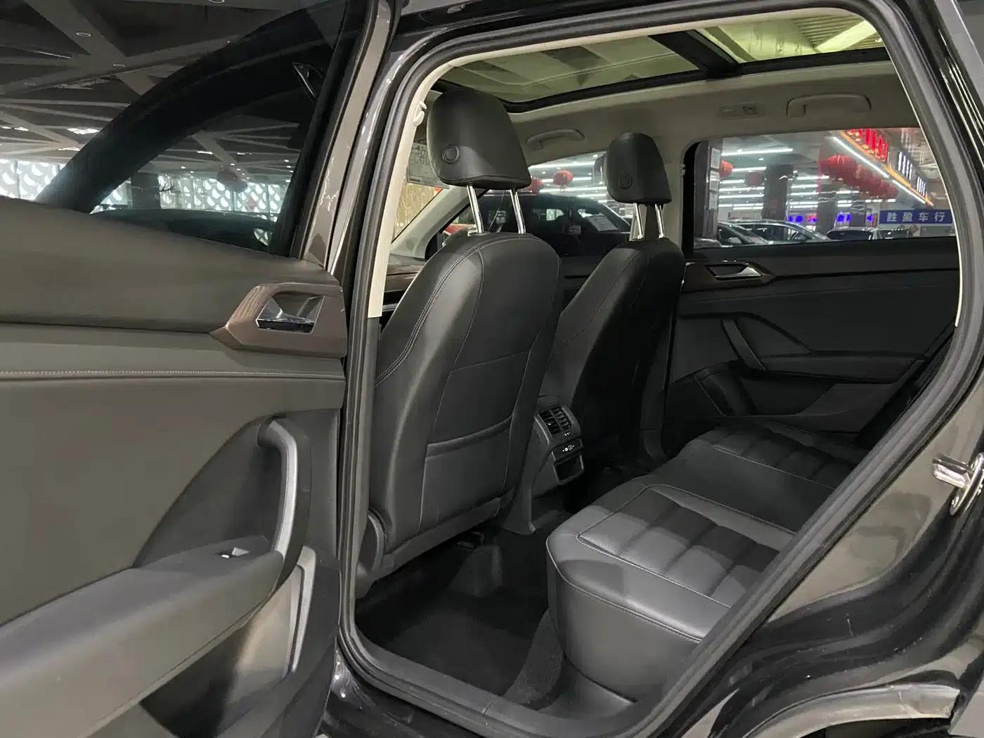 Tharu 2022 280TSI 2WD Luxury Edition — миниатюра 8