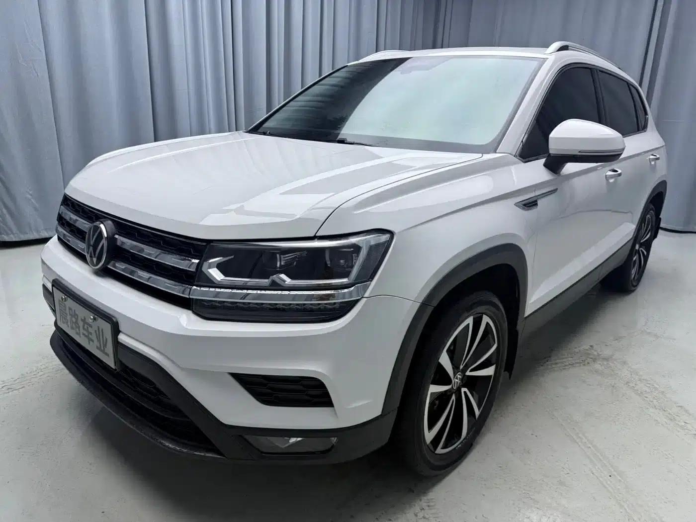 Tharu 2022 280TSI 2WD Luxury Edition — миниатюра 1