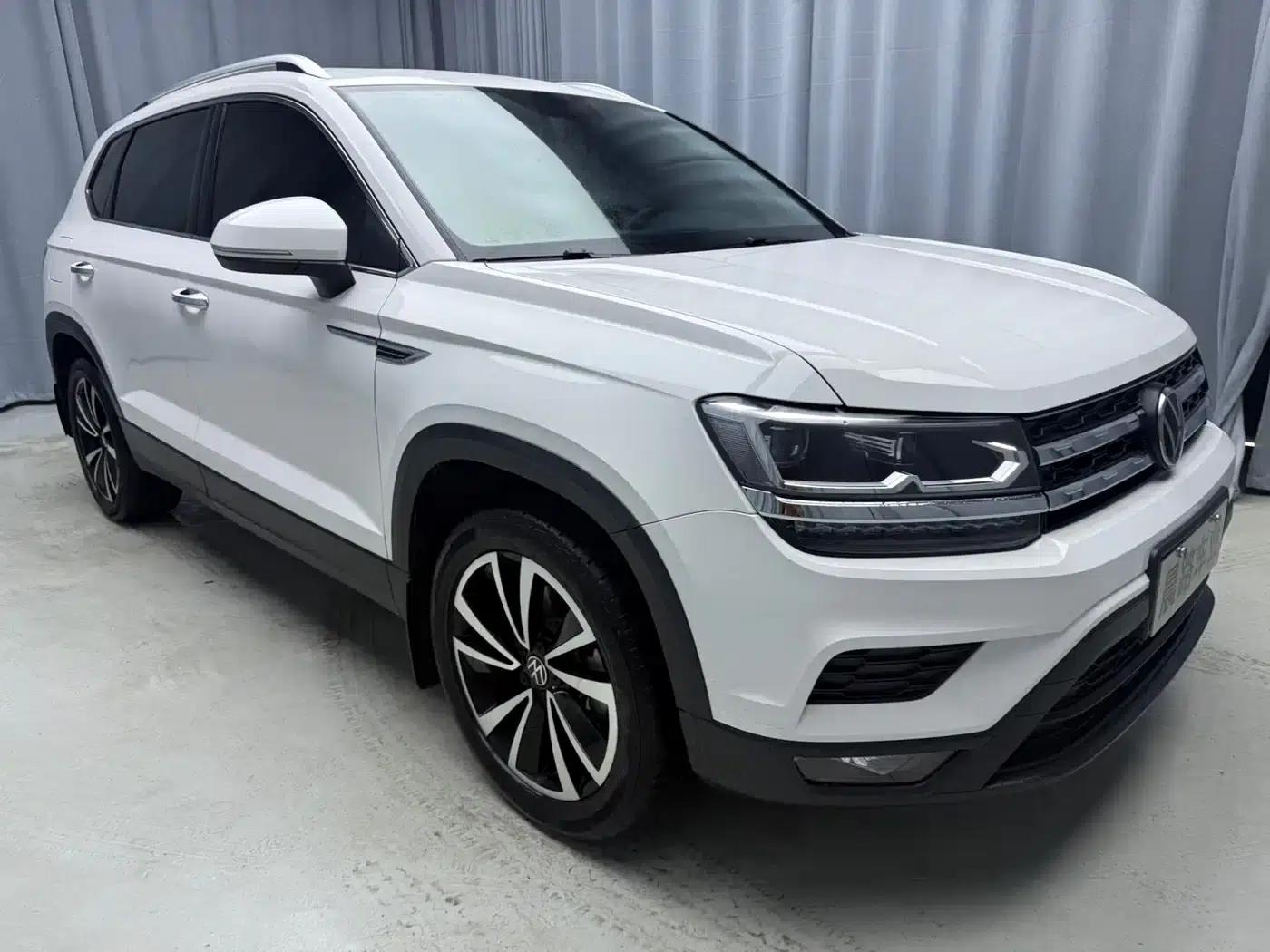 Tharu 2022 280TSI 2WD Luxury Edition — миниатюра 3
