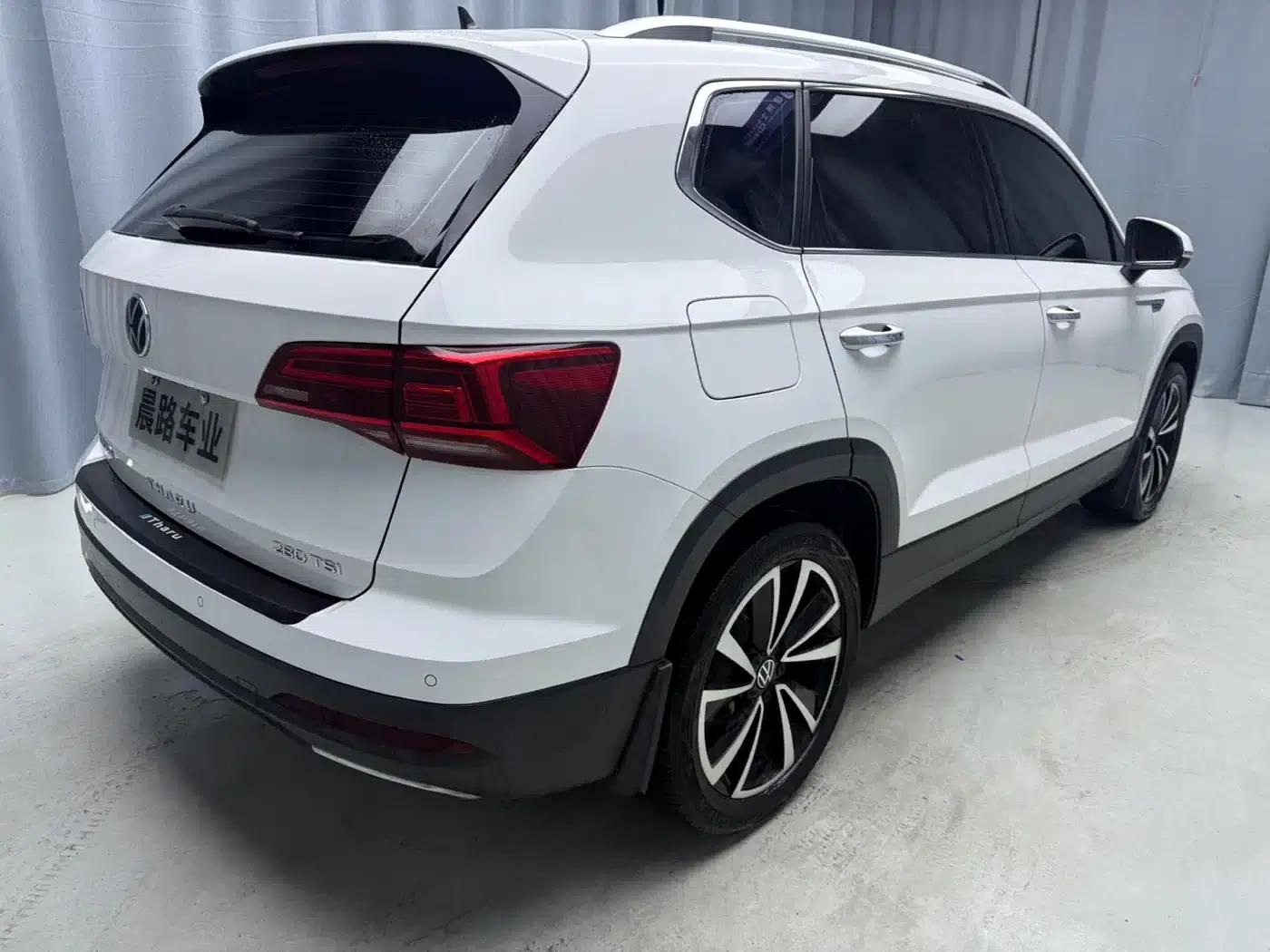 Tharu 2022 280TSI 2WD Luxury Edition — миниатюра 4