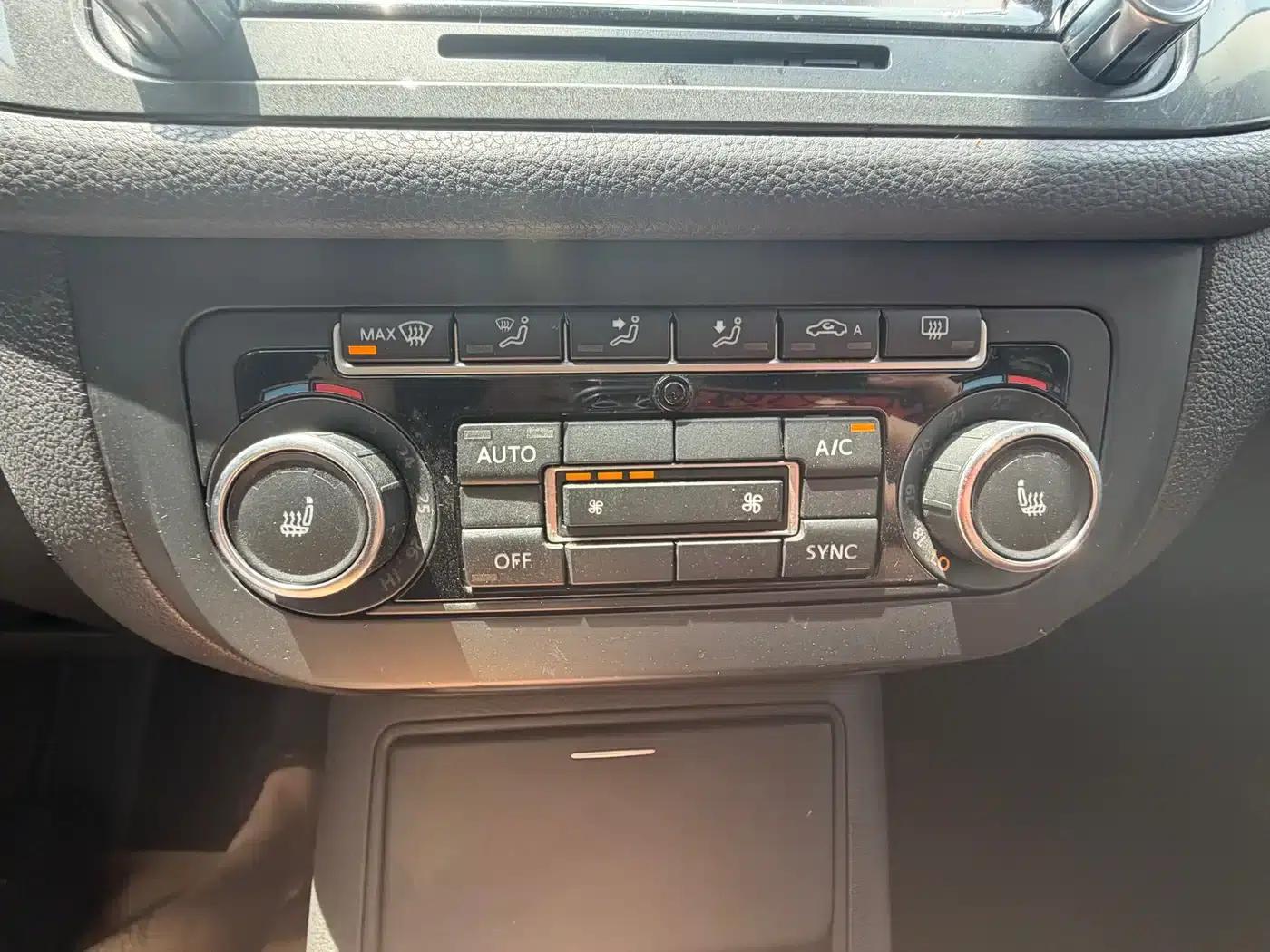 2015 Tiguan 2.0TSI Comfort Edition — миниатюра 12