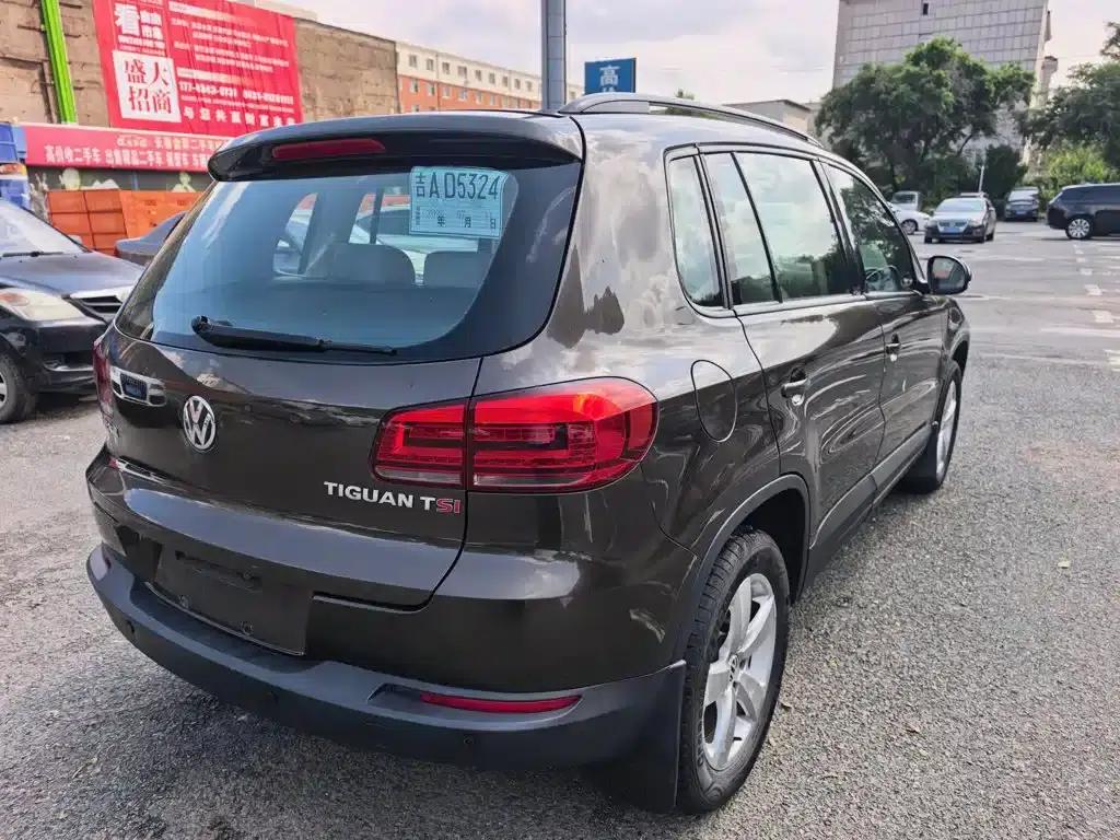 2013 Volkswagen Tiguan 1.8TSI Automatic 2WD Comfort Edition — миниатюра 11