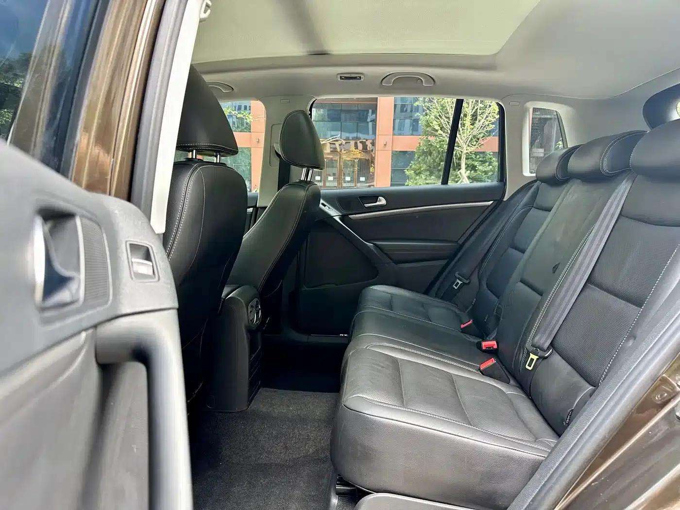 2016 Volkswagen Tiguan 300TSI Automatic 4WD Luxury Edition — миниатюра 15