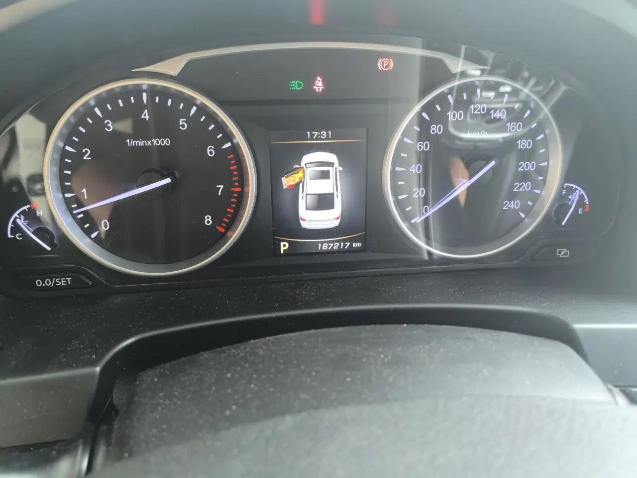 Geely Auto Emgrand GT 2015 1.8T Flagship Model — миниатюра 12