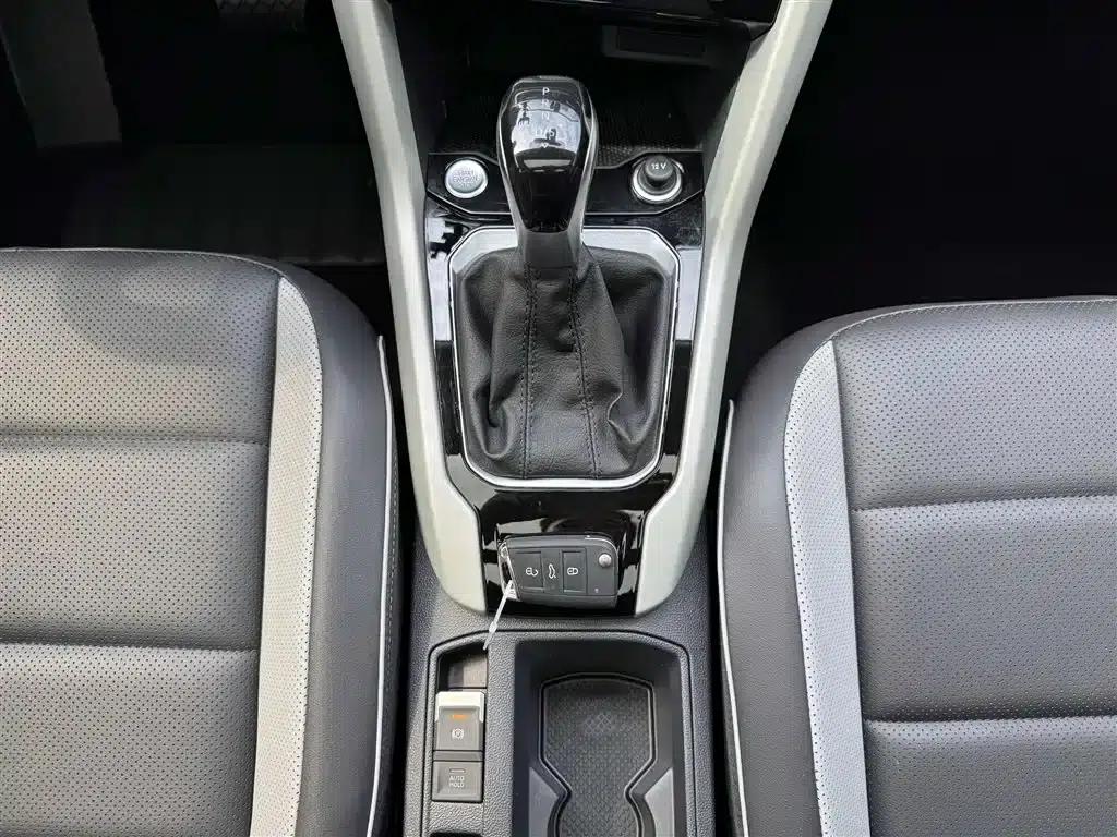 2023 T-ROC 280TSI DSG 2WD Time Edition — миниатюра 22