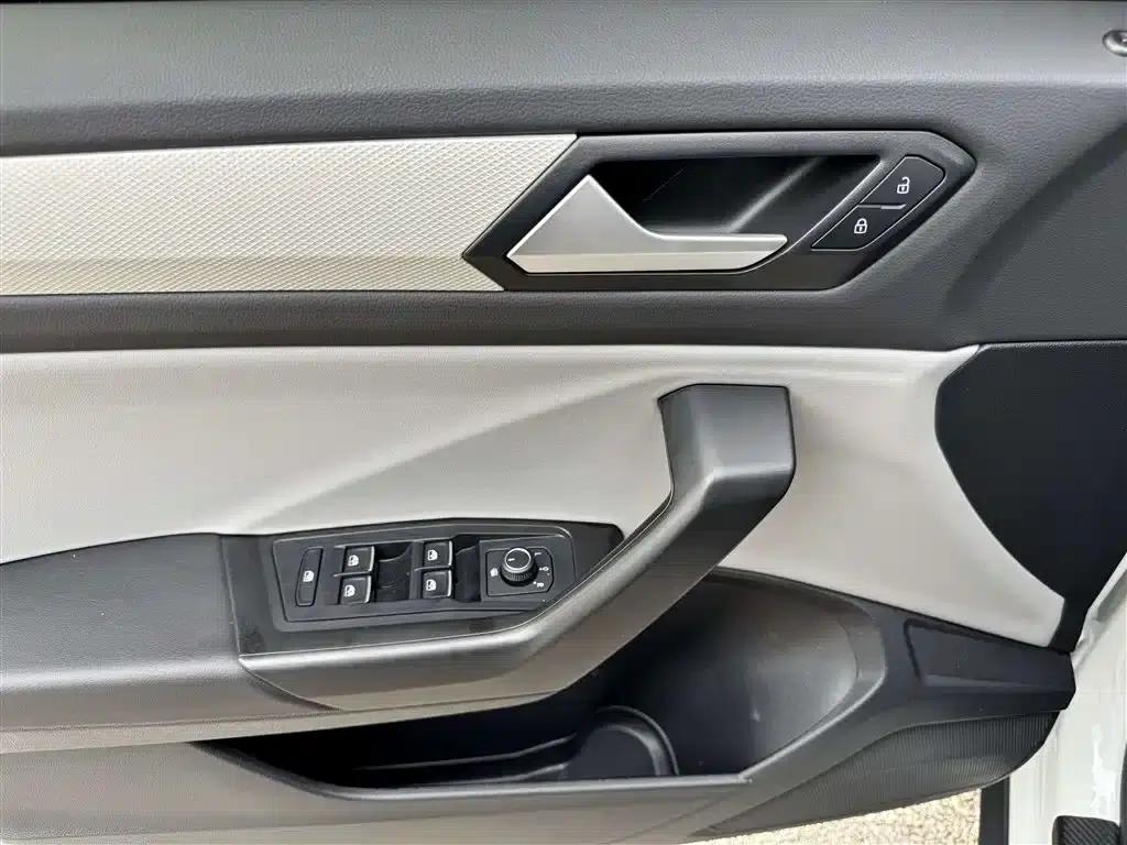 2023 T-ROC 280TSI DSG 2WD Time Edition — миниатюра 26
