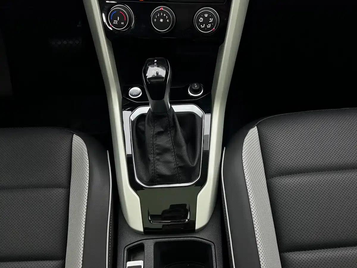 2023 T-ROC 280TSI DSG 2WD Time Edition — миниатюра 15