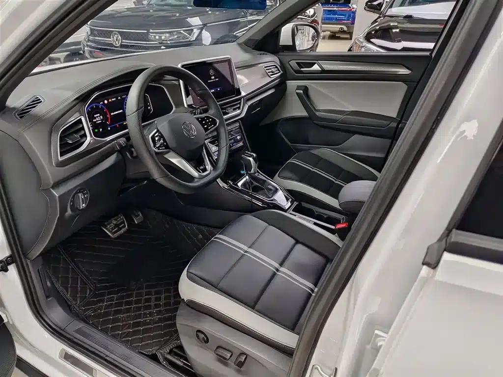 2025 T-ROC 300TSI DSG 2WD Chenguang Edition — миниатюра 7