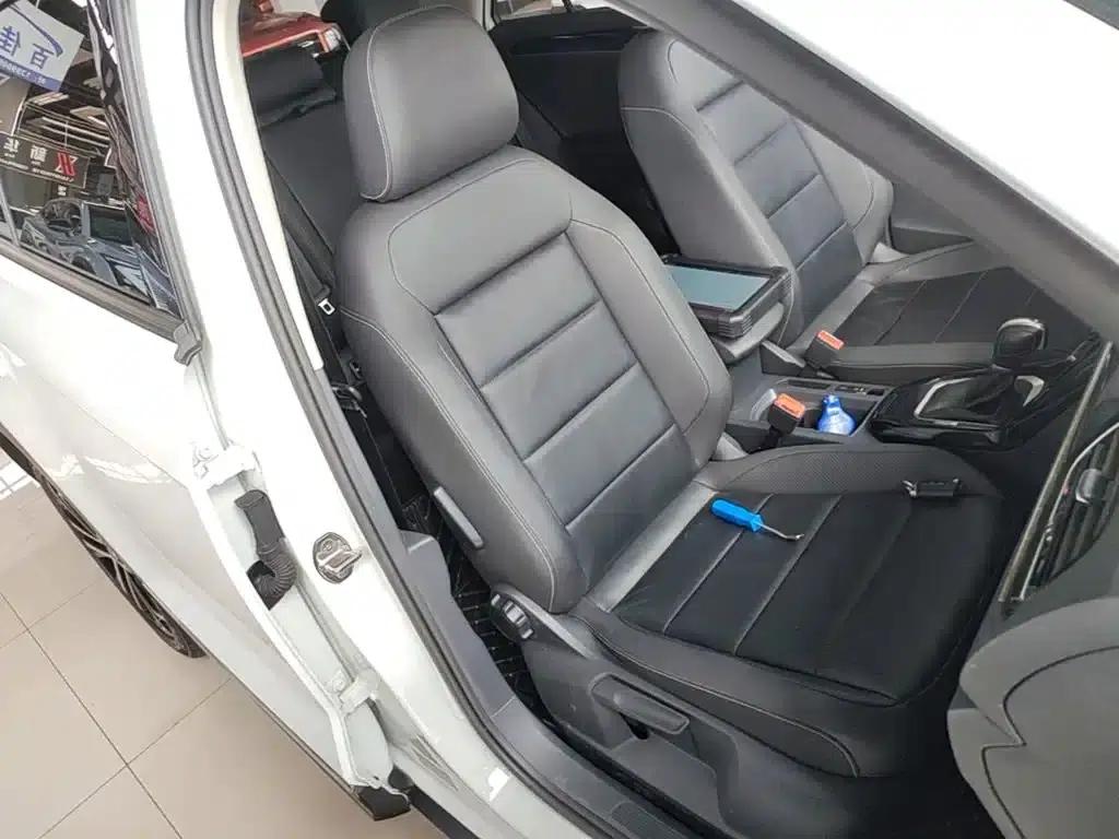 2019 T-ROC 280TSI DSG 2WD Comfort Model (China VI Emission Standard) — миниатюра 25