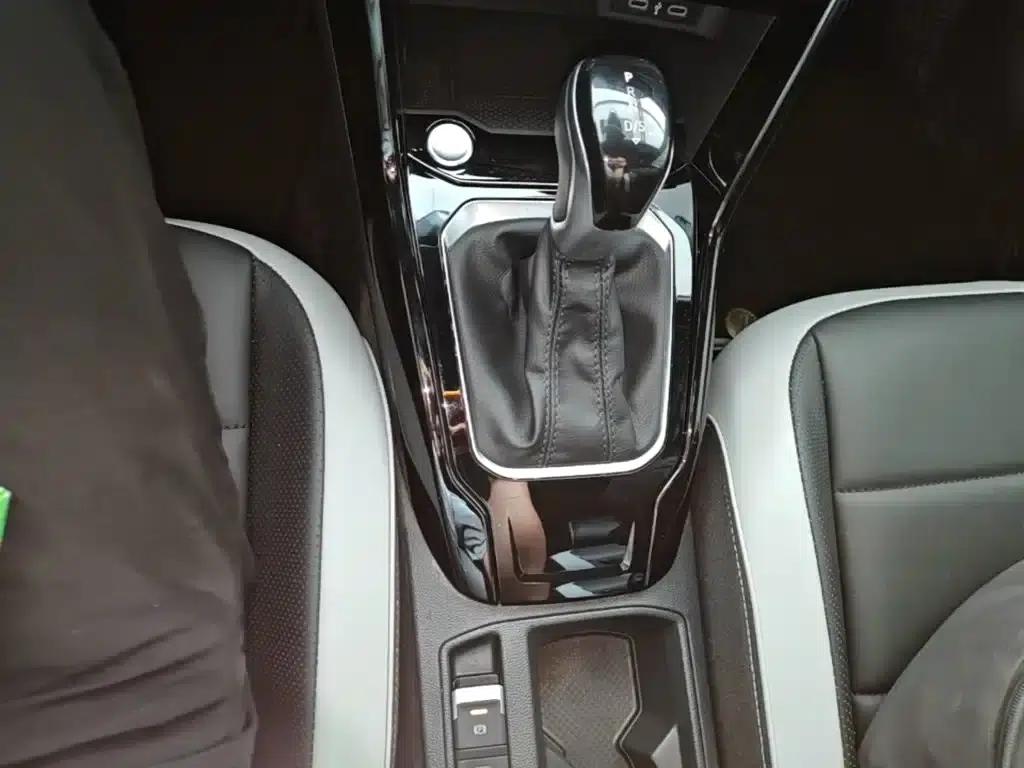 2025 T-ROC Facelift 300TSI DSG 2WD Chenguang Edition — миниатюра 14