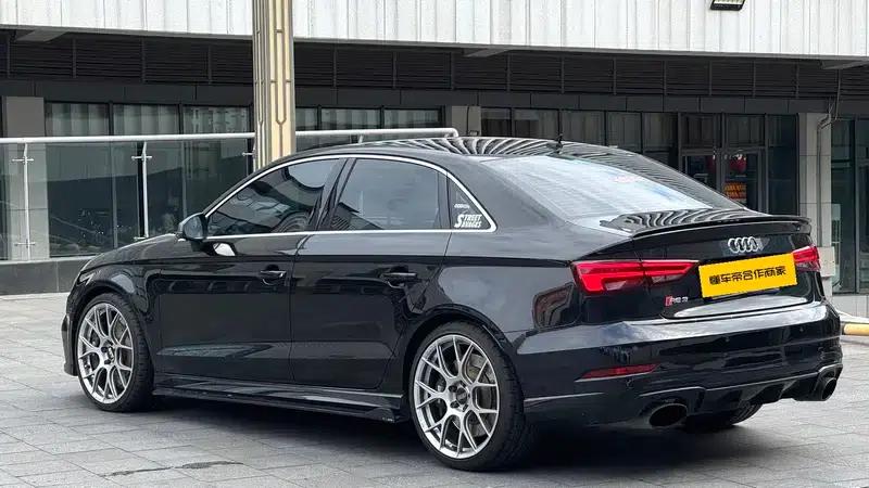 Audi RS 3 2017 RS 3 2.5T Limousine — миниатюра 4