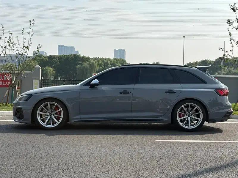 Audi RS 4 2021 RS4 2.9T Avant Obsidian Edition — миниатюра 4