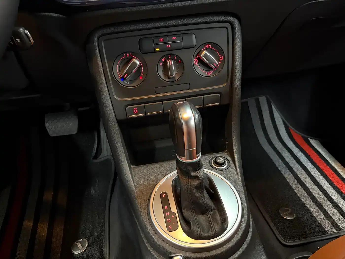 2015 Volkswagen Beetle 180TSI — миниатюра 12