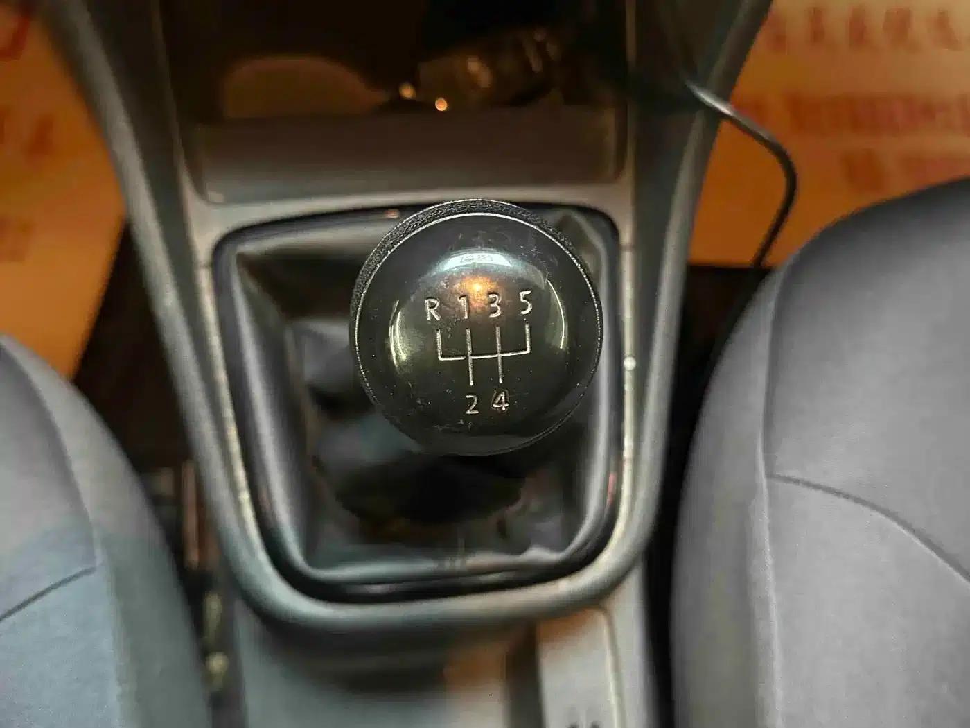 Santana 2015 1.6L Manual Fashion Edition — миниатюра 10
