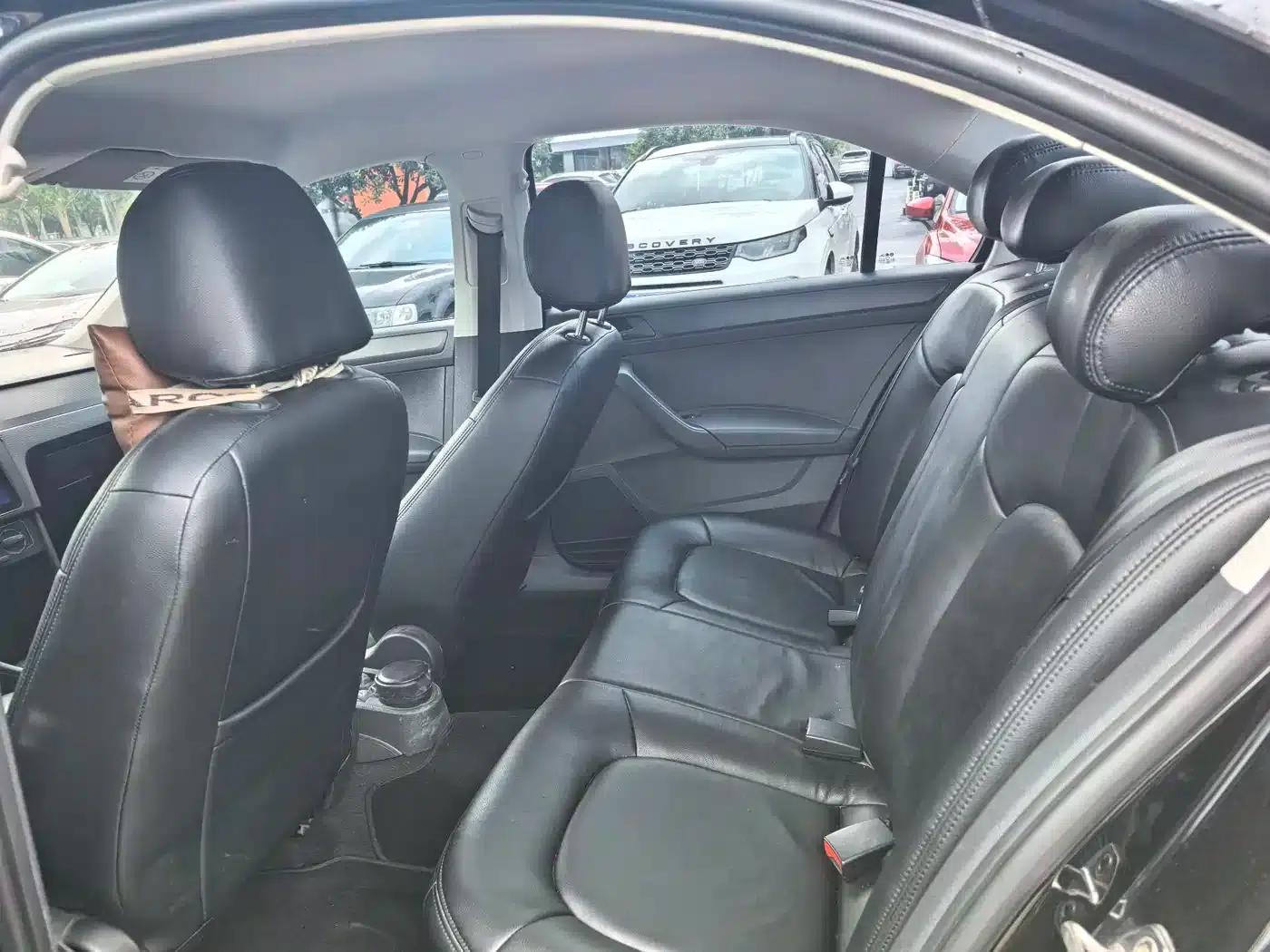 Santana 2015 1.6L Manual Fashion Edition — миниатюра 4