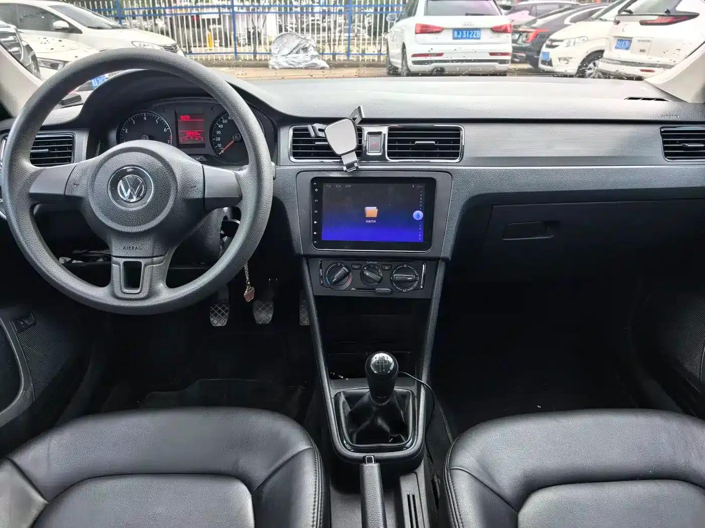 Santana 2015 1.6L Manual Fashion Edition — миниатюра 5