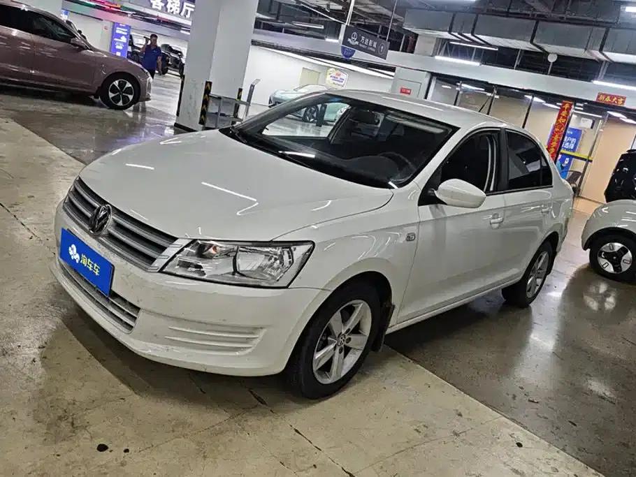 Santana 2015 1.6L Automatic Fashion Edition — миниатюра 1