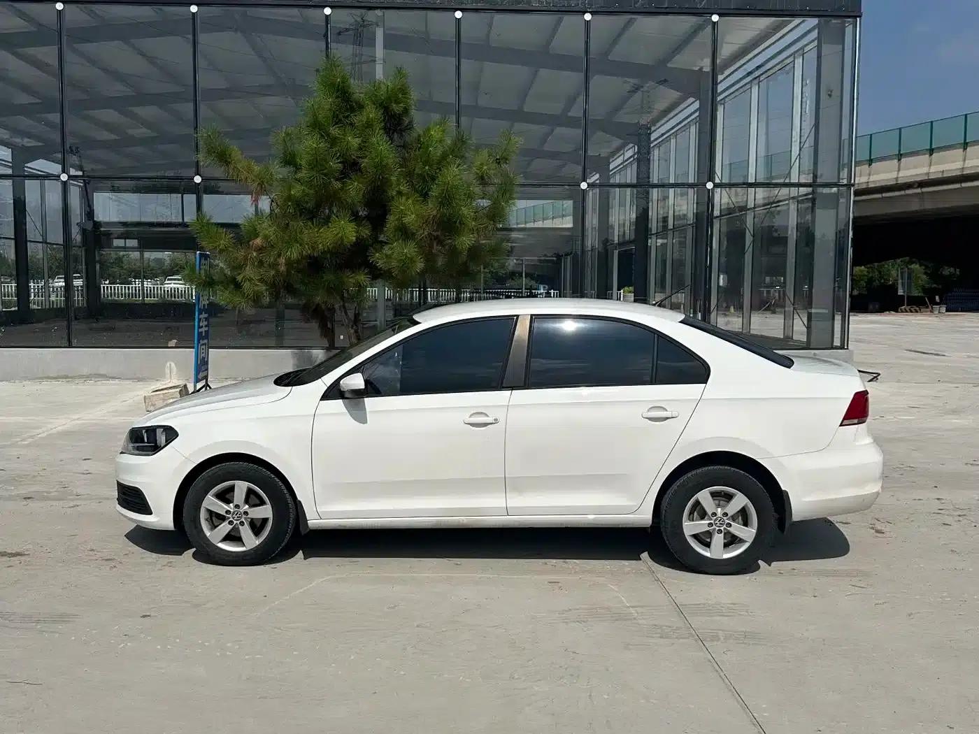 Santana 2016 1.4L Manual Fashion Edition — миниатюра 3
