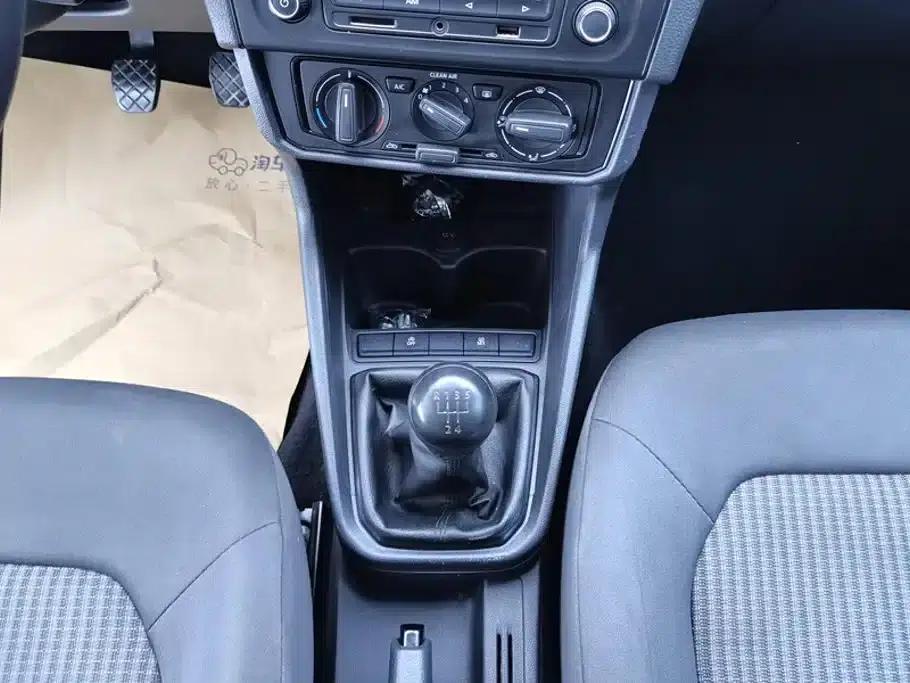Santana 2021 1.5L Manual Fashion Edition — миниатюра 16