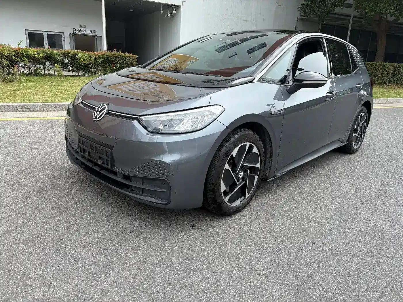 Volkswagen ID.3 2023 Intelligent Edition — миниатюра 1
