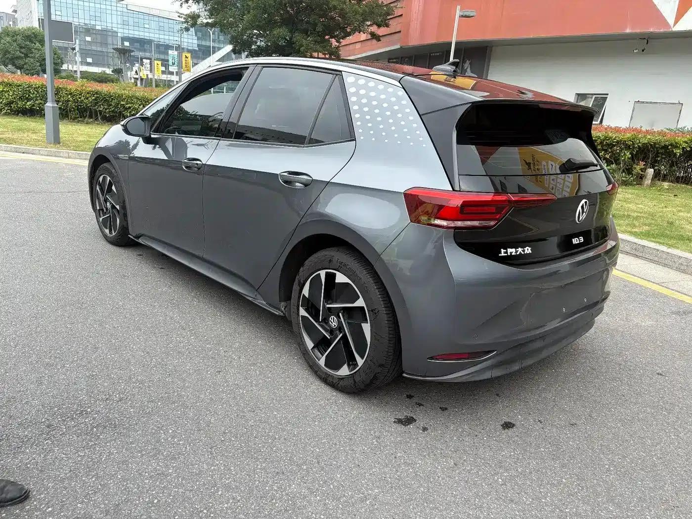 Volkswagen ID.3 2023 Intelligent Edition — миниатюра 11