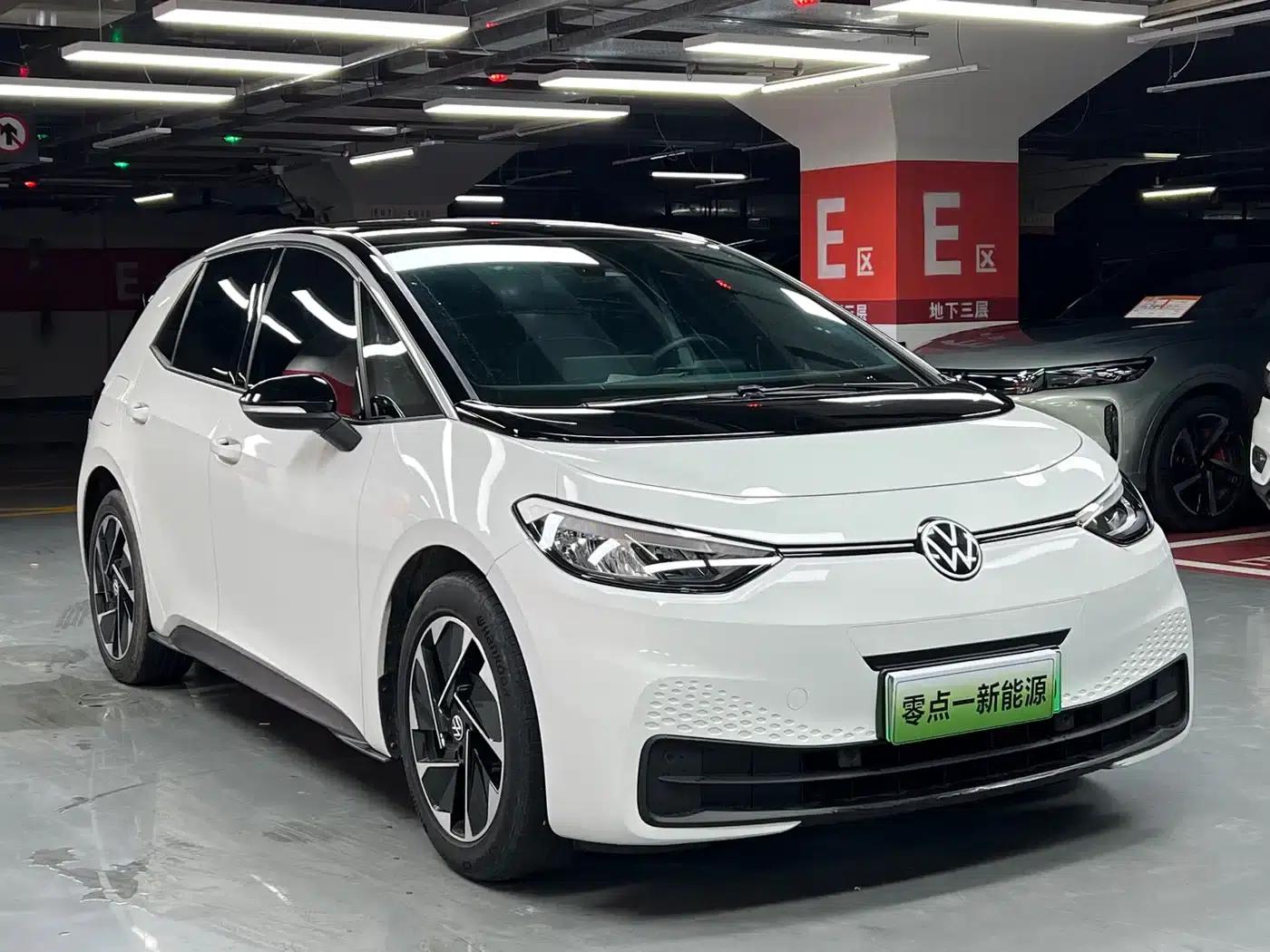 Volkswagen ID.3 2024 Outstanding Edition — миниатюра 3