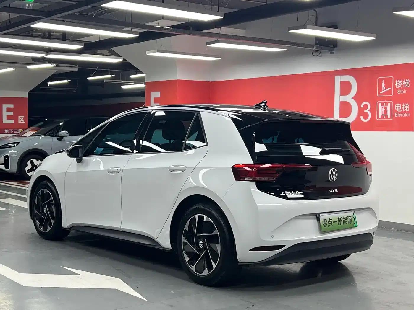 Volkswagen ID.3 2024 Outstanding Edition — миниатюра 4