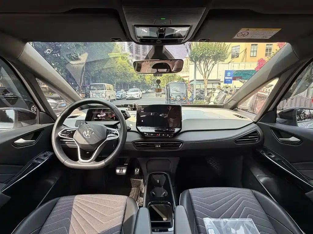 Volkswagen ID.3 2024 Outstanding Edition — миниатюра 11